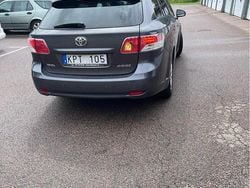Grå Begagnad 2010 Toyota Avensis Multidrive S Kombi | 65 000 kr (Bra pris)