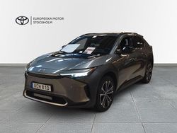 Silver Begagnad 2023 Toyota bZ4X Executive SUV | 419 900 kr (Dyr)