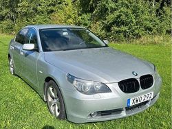 Grå Begagnad 2006 BMW 525 Sedan | 79 990 kr (Lite dyr)