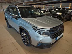 Grå (ice silver metallic) Ny 2025 Subaru Forester SUV | 423 400 kr (Bra pris)