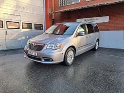 Grå Begagnad 2014 Lancia Voyager Minibuss | 164 900 kr (Marknadspris)