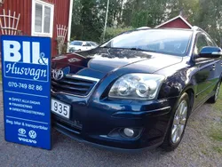 Mörkblå Begagnad 2007 Toyota Avensis Kombi | 55 000 kr (Dyr)