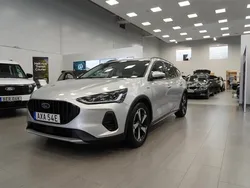 Grå/silver Begagnad 2023 Ford Focus Active Kombi | 289 900 kr (Marknadspris)