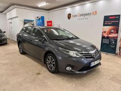 Mörkgrå (grå) Begagnad 2013 Toyota Avensis Business Edition Kombi | 94 900 kr (Marknadspris)