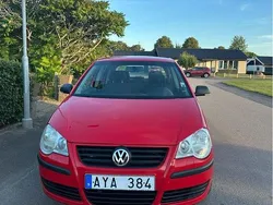 Röd Begagnad 2006 VW Polo Trendline Halvkombi | 20 000 kr (Bra pris)