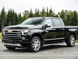 Begagnad 2023 Chevrolet Silverado Van | 895 000 kr