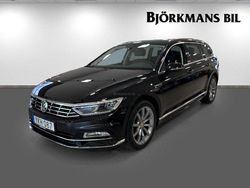 Svart Begagnad 2017 VW Passat R-line Kombi | 234 900 kr (Marknadspris)