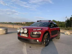 Röd Begagnad 2016 Citroën C4 Cactus Halvkombi | 78 000 kr (Marknadspris)