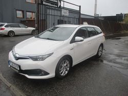 Vit Begagnad 2018 Toyota Auris Touring Sports Active Kombi | 144 900 kr (Marknadspris)