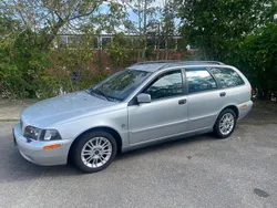 Ljusgrå Begagnad 2003 Volvo V40 Kombi | 29 800 kr (Lite dyr)