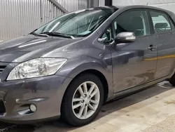 Grå Begagnad 2012 Toyota Auris Plus Halvkombi | 71 000 kr (Marknadspris)