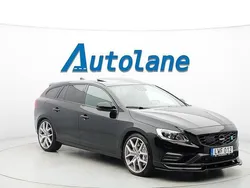 Svart Begagnad 2015 Volvo V60 Kombi | 349 900 kr