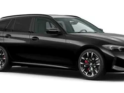 Svart (black sapphire metallic) Ny 2025 BMW 330e Comfort Edition Kombi | 722 100 kr (Marknadspris)