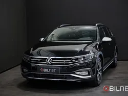 Svart Begagnad 2023 VW Passat Alltrack Kombi | 329 900 kr (Marknadspris)