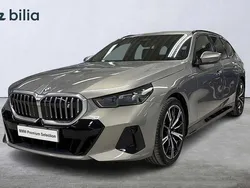 Grå Begagnad 2024 BMW i5 Shadowline Sedan | 809 900 kr