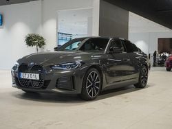Grå Begagnad 2023 BMW i4 Comfort Edition Sedan | 584 800 kr (Marknadspris)