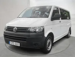 Vit Begagnad 2015 VW Caravelle Minibuss | 126 500 kr