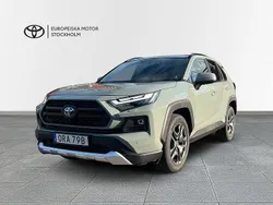 Grön Begagnad 2024 Toyota RAV4 Hybrid SUV | 499 900 kr (Lite dyr)