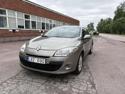 Brun Begagnad 2011 Renault Mégane III Halvkombi | 40 000 kr (Marknadspris)