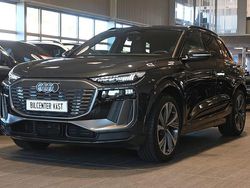 Grå (manhattan grå metallic) Begagnad 2025 Audi Q6 e-tron S-Line SUV | 719 000 kr (Lite dyr)