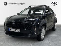 Svart Begagnad 2022 Toyota Yaris Cross Active SUV | 260 000 kr (Marknadspris)