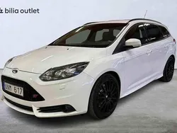 Vit Begagnad 2013 Ford Focus ST Kombi | 104 900 kr (Superpris)