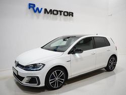 Vit Begagnad 2017 VW Golf VII GTE Halvkombi | 167 700 kr (Marknadspris)