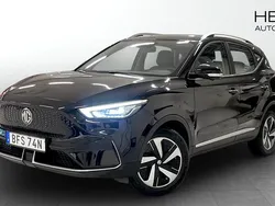 Svart (black) Begagnad 2021 MG ZS Luxury Sedan | 249 900 kr (Bra pris)