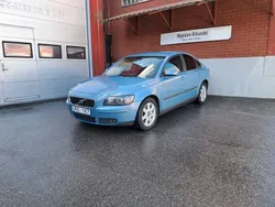 Blå Begagnad 2003 Volvo S40 Sedan | 48 900 kr (Marknadspris)