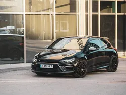 Svart Begagnad 2016 VW Scirocco R Sportkupé | 180 000 kr (Marknadspris)