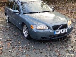 Grön Begagnad 2005 Volvo V70 Kinetic Kombi | 10 000 kr (Bra pris)