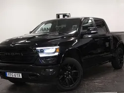 Svart Begagnad 2020 RAM 1500 Pickup | 634 900 kr (Marknadspris)