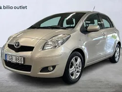 Ljusbrun Begagnad 2010 Toyota Yaris Halvkombi | 49 900 kr (Marknadspris)