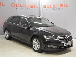 Svart Begagnad 2022 Skoda Superb Business Line Kombi | 329 900 kr (Marknadspris)