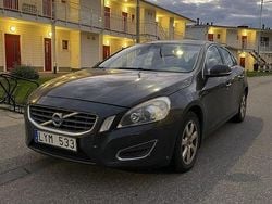 Grå Begagnad 2012 Volvo S60 Momentum Sedan | 54 500 kr (Bra pris)