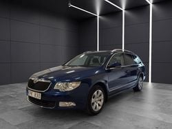 Mörkblå Begagnad 2010 Skoda Superb Ambition Kombi | 64 900 kr (Bra pris)