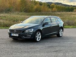 Mörkgrå Begagnad 2017 Volvo V60 Standard Kombi | 209 900 kr (Bra pris)