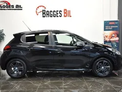 Svart Begagnad 2016 Peugeot 208 Halvkombi | 55 900 kr (Bra pris)