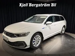 Vit Begagnad 2021 VW Passat GTE Kombi | 295 000 kr (Lite dyr)