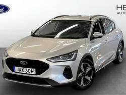 Grå (grey) Begagnad 2024 Ford Focus Active Halvkombi | 204 900 kr (Marknadspris)
