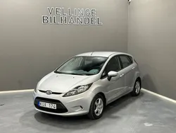 Grå Begagnad 2009 Ford Fiesta Trend Halvkombi | 54 900 kr (Marknadspris)