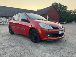 Röd Begagnad 2008 Renault Clio R.S. Halvkombi | 23 000 kr (Bra pris)