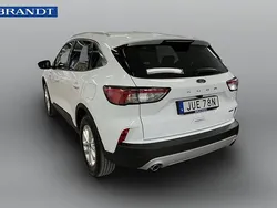 Vit Begagnad 2022 Ford Kuga Titanium SUV | 249 900 kr (Marknadspris)