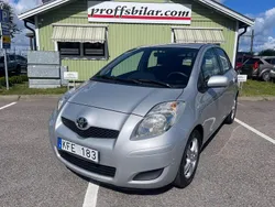 Silver Begagnad 2009 Toyota Yaris Halvkombi | 69 900 kr (Marknadspris)