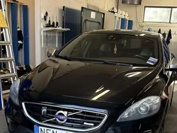 Svart Begagnad 2013 Volvo V40 R-Design Kombi | 120 000 kr (Bra pris)