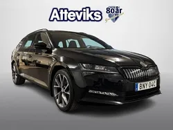 Svart Begagnad 2021 Skoda Superb SportLine Kombi | 319 900 kr (Marknadspris)