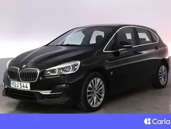 Svart Begagnad 2018 BMW 225 Active Tourer Luxury Line Minibuss | 199 900 kr (Marknadspris)