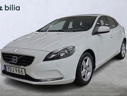 Vit Begagnad 2016 Volvo V40 Kinetic Kombi | 159 000 kr (Marknadspris)