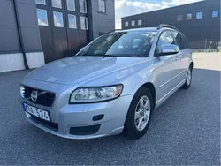 Grå Begagnad 2011 Volvo V50 Kinetic Kombi | 29 000 kr (Bra pris)