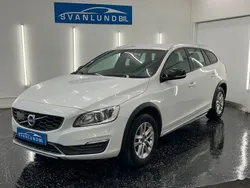 Begagnad 2016 Volvo V60 CC Kombi | 169 800 kr